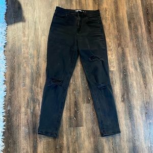 Celebrity pink The Iconic Black distressed jeans. Excellent condition! Size 3/26